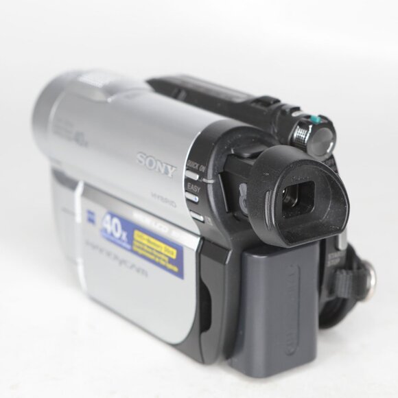 Sony DCR-DVD610 DVD Handycam Camcorder Video Recorder 40x Optical Zoom Silver - Picture 6 of 14